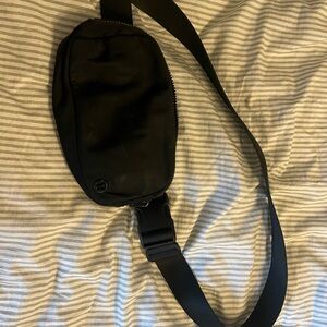 Black Belt Bag- Lululemon